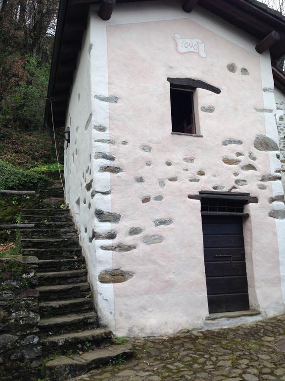 Ostello Orgnana Gambarogno Экстерьер фото